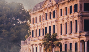 Horse Times Egypt: Equestrian Magazine :Articles :THE PORTOGUESE SCHOOL OF EQUESTRIAN ART OF LISBON
