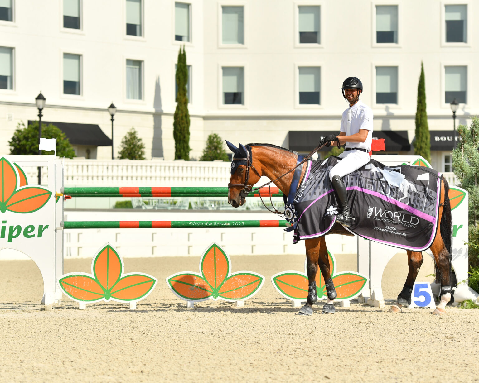 Horse Times Egypt: Equestrian Magazine :News :NAYEL NASSAR AND DONVIER SNAG THE $32,000 JUNIPER GRAND PRIX QUALIFIER CSI2* WIN
