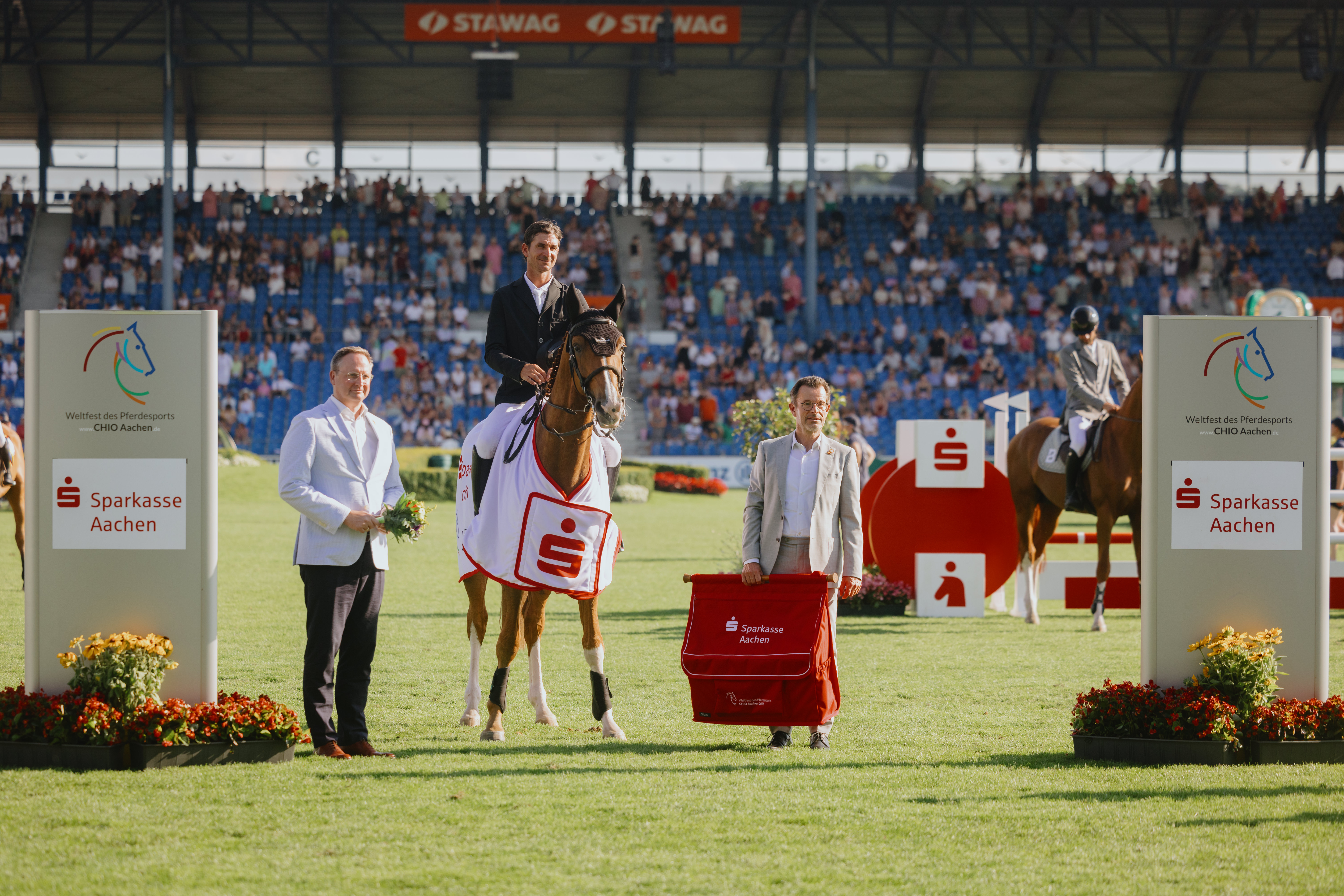 Horse Times Egypt: Equestrian Magazine :News :STEVE GUERDAT WINS THE PRELUDE OF THE SPARKASSEN-YOUNGSTERS-CUP WITH AN ASPIRING TALENT